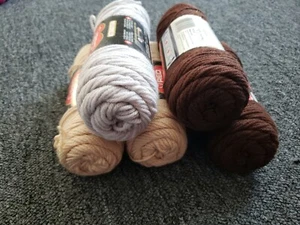 Red Heart Classic Tan Acrylic 4 Ply Knitting & Crochet Yarn lot of 5 - Picture 1 of 5