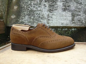 ZAPATOS TRICKER'S BROGUES MARRÓN TOSTADO GAMUZA CUERO UK 6 PARA HOMBRE ESTADO SIN USAR - Imagen 1 de 9