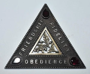1915 Sterling Silver Scottish Rite Masonic Triangle Garnet Gems Wm. J. DINGLEY   - Picture 1 of 9