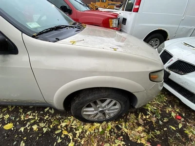 Used Front Right Fender fits: 2009 Saab 9-7X Front Right Grade A - Imagem 1 de 4