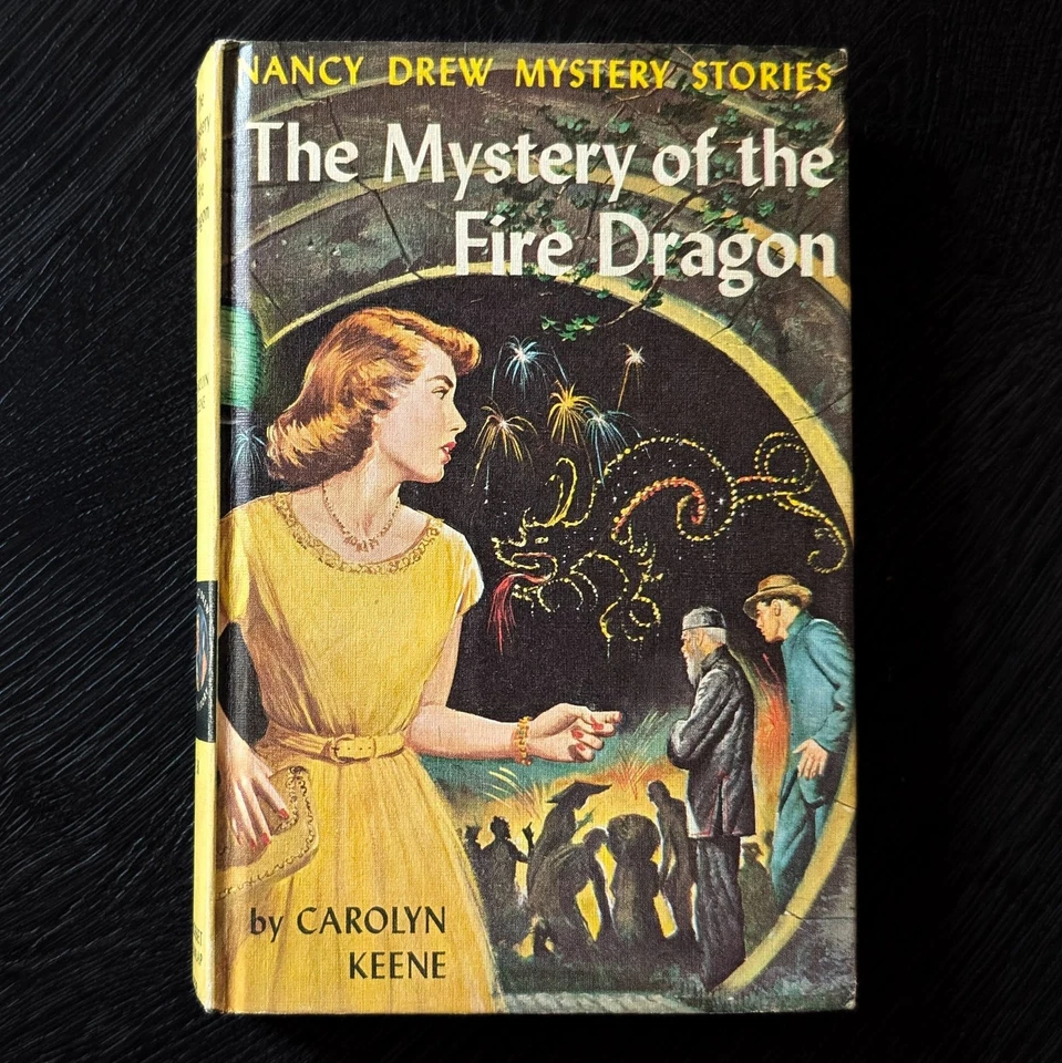 38 The Mystery of the Fire Dragon Nancy Drew Mystery Books -1961 Foto 1 de 1