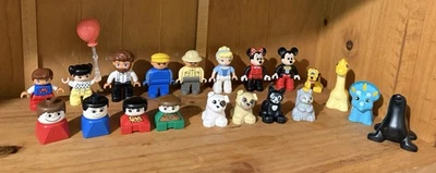 Lote Figuras LEGO Duplo De Colección y Modernas Disney Mickey Minnie Animales Personas Foto 1 de 4
