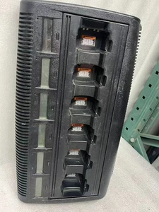Motorola WPLN4197A Charger 6-Way , SOLD AS IS - Picture 1 of 9