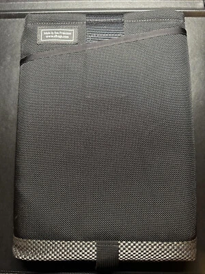 Waterfield Designs Padded Laptop Sleeve Case Black - Preowned - Image 1 of 2