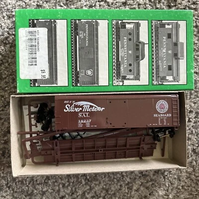 BOWSER #55304  Seaboard "Silver Meteor" X-31a 40' Round Roof Box Car #19237 1:87 - Image 1 of 2