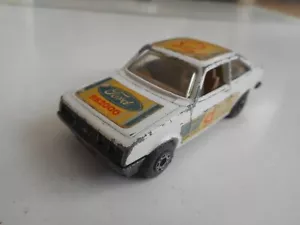 Matchbox Superfast Ford Escort RS2000 in WHite - Picture 1 of 2
