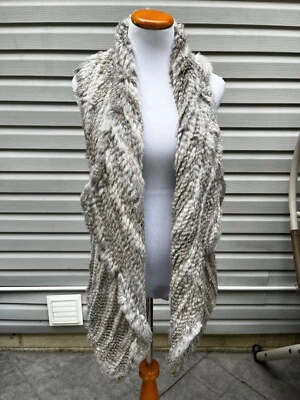 NUEVO SIN ETIQUETAS BAGATELLE Chaleco GRIS Tejido Genuino Piel de Conejo y Mezcla de Lana XS Foto 1 de 4