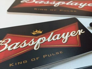 (Budweiser) Bier Stil Bassist Aufkleber - King of Pulse (5,5 bis 9 Zoll) - Bild 1 von 4