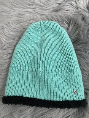 Gorro Lululemon Merino lã toque aconchegante verde perfeito preto forrado difuso - Imagem 1 de 3