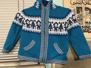Jugend kleiner echter Alpaka Hoodie. Weiß/blaues Muster KAUM BENUTZT! (Pullover, Fell) - Bild 1 von 4