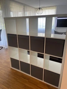 Ikea Kallax Regal weiss, hochglanz 4x4, 147x147, gebraucht wie neu - Bild 1 von 4