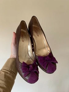 Brown leather Etro pumps with purple suede bows - Picture 1 of 7