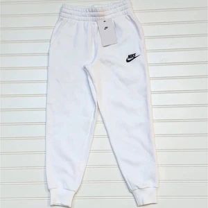 NWT Nike Kids Fit Sportswear Club Fleece Joggers - Picture 1 of 7