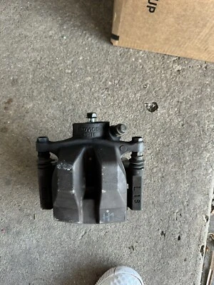 Lexus GS350 2014 pinza de freno trasera izquierda del lado del conductor Foto 1 de 4