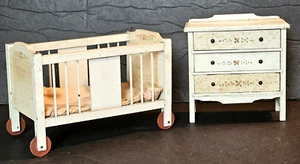 Vtg. 1940's LYNNFIELD Block House Dollhouse Mini NURSERY White Crib & Dresser - Picture 1 of 5