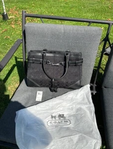 Coach Hampton Signature Logo Large Black Shoulder Tote F08K07 - Bild 1 von 7