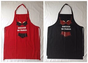 NEU ERWACHSENE NEUHEIT "DRESS TO THRILL" UNTERWÄSCHE DRUCK KOCHEN BBQ KÜCHE SCHÜRZE - Bild 1 von 3