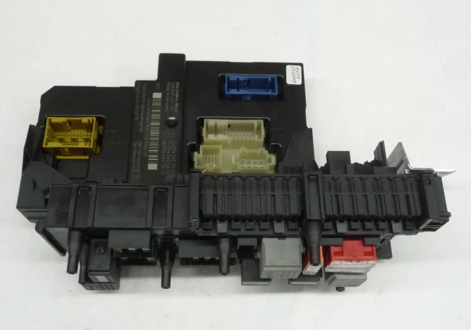 2010-2012 Mercedes Benz X204 GLK350 Central Control Unit ECU A2045452069 OEM A1 - Image 1 of 4