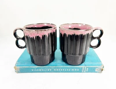 Dos tazas de gres esmaltado por goteo rosa vintage Japón mangos para dedos MCM vajilla Foto 1 de 4