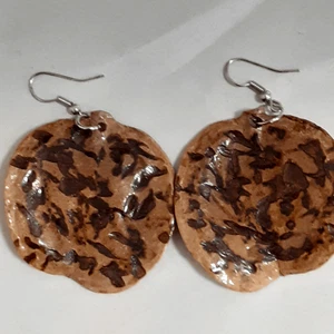 Pendientes redondos vaina marrón natural 1,5" - Imagen 1 de 2