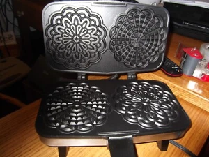Vintage Vitantonio Pizzelle Chef Italian Cookie Maker. - Picture 1 of 2