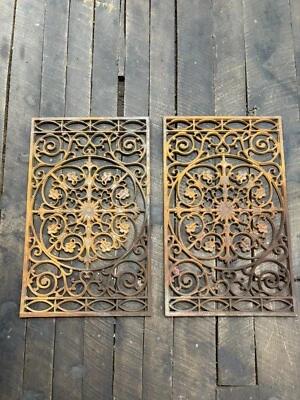 "Antiguo par de paneles de hierro fundido ornamentados de 18"" X 28,5"" piezas pesadas" Foto 1 de 4