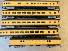 N Scale Bachmann Union Pacfic passenger cars