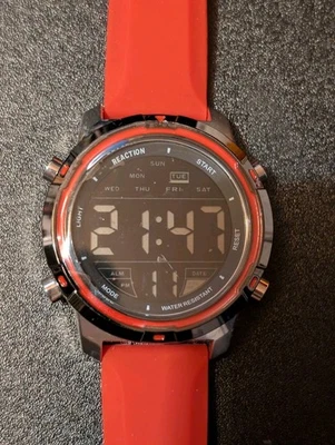 ¡NUEVO! Reloj Pulsera Grande Kenneth Cole Digital Hombre 47mm ROJO Negro Plata Foto 1 de 4