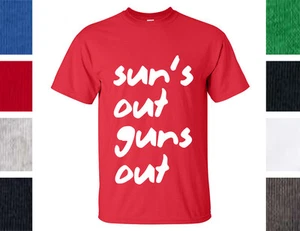 Camisa Suns Out, Guns Out - Verano, Playa, Gimnasio - Imagen 1 de 1