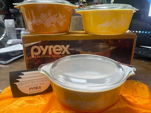 Pyrex 3-piece Serve & Store Set, Butterfly Gold, 470-4-N - Picture 1 of 12