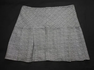 Black White Tartan Plaid Mini Skirt - Size 8 Clubbing Emo Goth 13.5 Inch - Picture 1 of 3