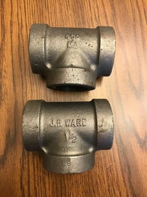 (LOT OF 2) 1-1/2" 300# Black Female Threaded x 4" Tee NEW FAST SHIPPING - Image 1 of 1