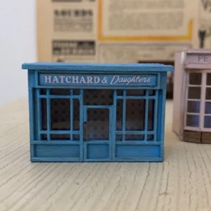 Echelle 1:144 Maison de Poupée Miniature Armoire de Rangement Inachevée Bois Meuble - Photo 1/2