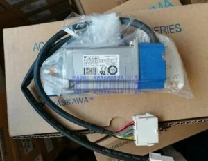 Servomotore ONE Yaskawa SJME-01AMA41 SJME01AMA41 nuovo - Foto 1 di 1