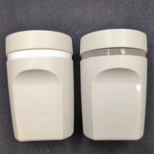 Vintage Tupperware Salz & Pfefferstreuer Drehdeckel Mandel 1471 Camping Picknick Reise - Bild 1 von 4