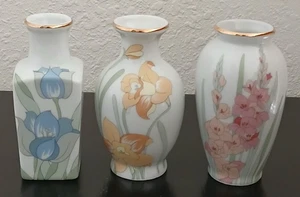 3 jarrones japoneses de porcelana floral de 3,75" de alto vintage - Imagen 1 de 15