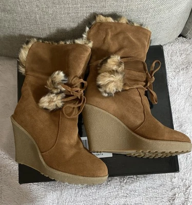 Botines Colin Stuart Gamuza y Leopardo Pom Corbata Vintage Talla 7.5 Usados Foto 1 de 4