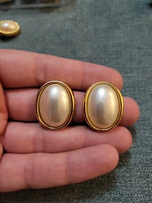 Pendientes grandes Christian Dior vintage imitación perla oro 9723j Foto 1 de 4