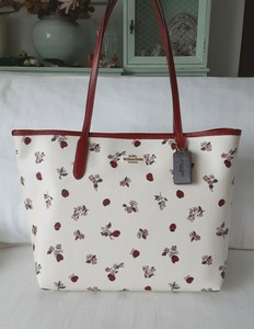 coach ladybug camera bolsa