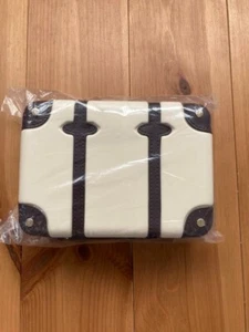 ANA First Class Amenity Kit Globe Trotter with GINZA NEW JAPAN WHITE - Picture 1 of 3