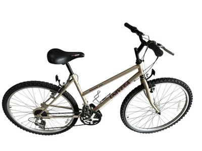 Bicicleta de montaña Univega vintage para mujer años 90 muy buen estado Foto 1 de 4