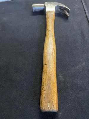 24oz Claw Hammer - Image 1 of 4