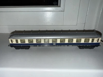 LIMA Personenwagen, beige blau, DB, Spur H0, 1:87, gebraucht München Pasing DC - Bild 1 von 4