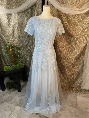 Elegante vestido de noche de encaje azul claro talla 8 #MotherOfTheBrideOrGroom Foto 1 de 4