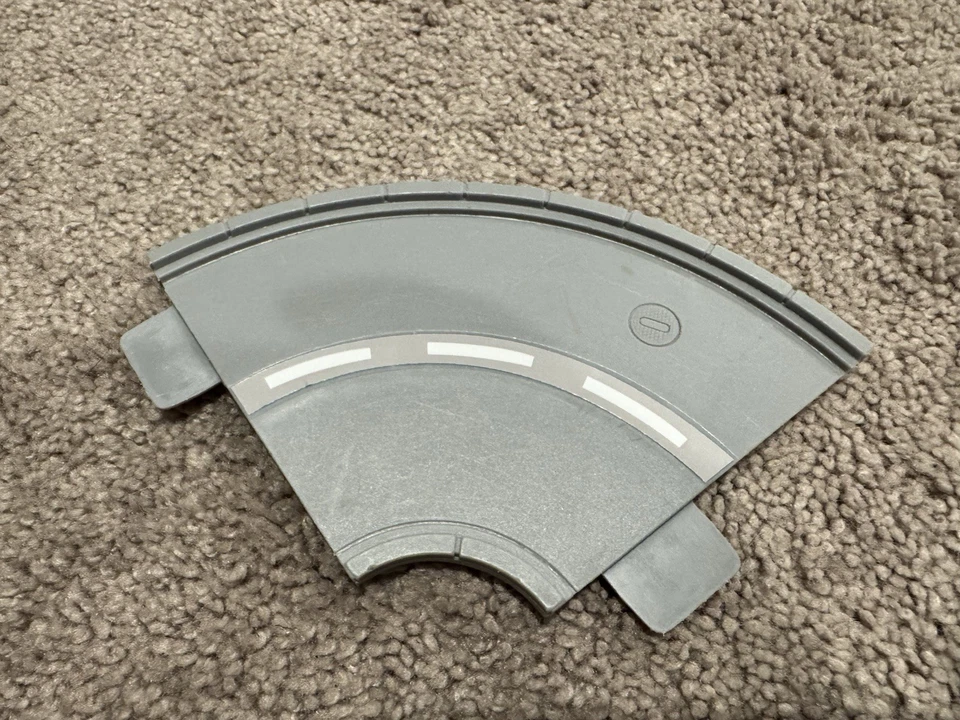 Hot Wheels World Vintage Curve Track Piece Part Light Grey, Clean - Image 1 of 1