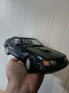 Welly 1:18 1986 Ford Mustang SVO Diecast Car Model Toy Black - Picture 1 of 4