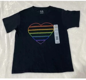 Unisex Youth Black T Shirt Rainbow Heart Gay Pride Size Youth XS NWT - Picture 1 of 6