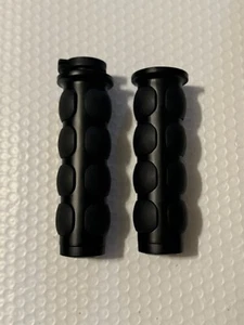 Black 7/8" Handlebar Hand Grips For Kawasaki  250 500 ZX6 ZX7 ZX9 ZX10 ZX12 ZX14 - Picture 1 of 3