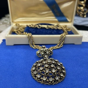Vtg Signed Celebrity necklace round pendant Sparkling Stars stones Double Strand - Picture 1 of 3