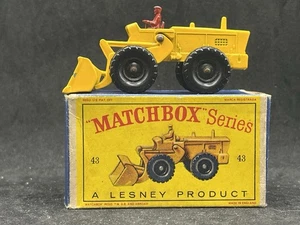 Matchbox MB43-B3: Aveling-Barford Tractor Shovel with Type D1 Box - Picture 1 of 7